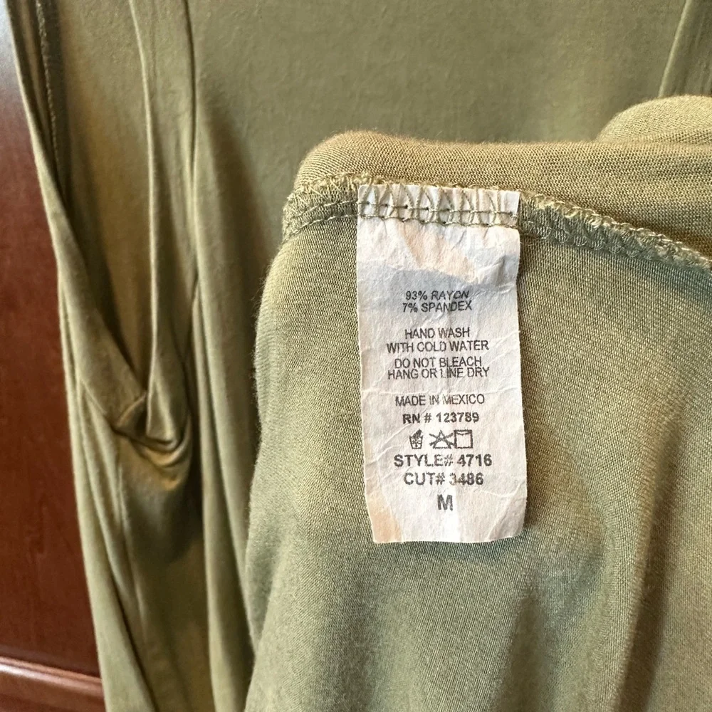 Charlotte Avery Green Sleeveless Dress. Medium. Bundle 4 Deals! - Picture 6 of 15